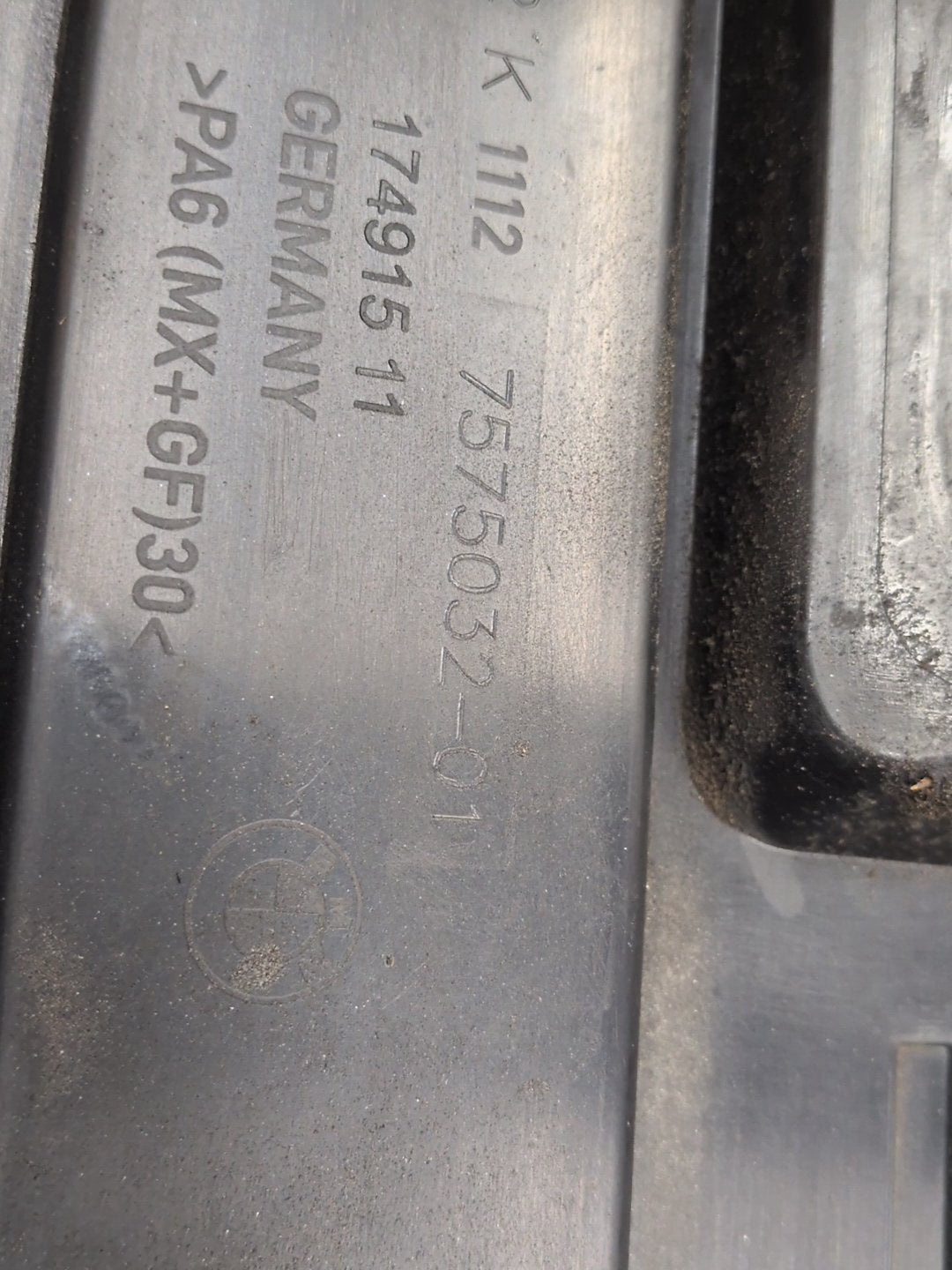 OEM BMW E60 E82 E84 E88 E89 E90 E92 E93 Engine N52 Motor Cover Head Covering