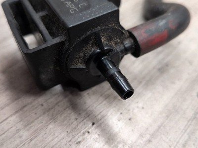 02-26 OEM Audi A4 A5 Q5 S4 S5 SQ5 Vacuum Solenoid Valve 037906283C