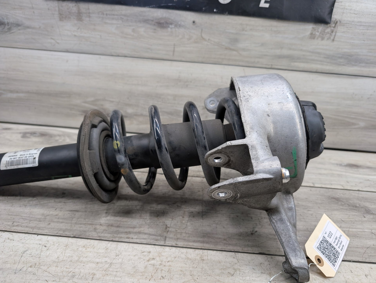 2009 - 2017 Audi Q5 8R Front Right Passenger Spring Strut Shock Absorber 8K0412384F EA888