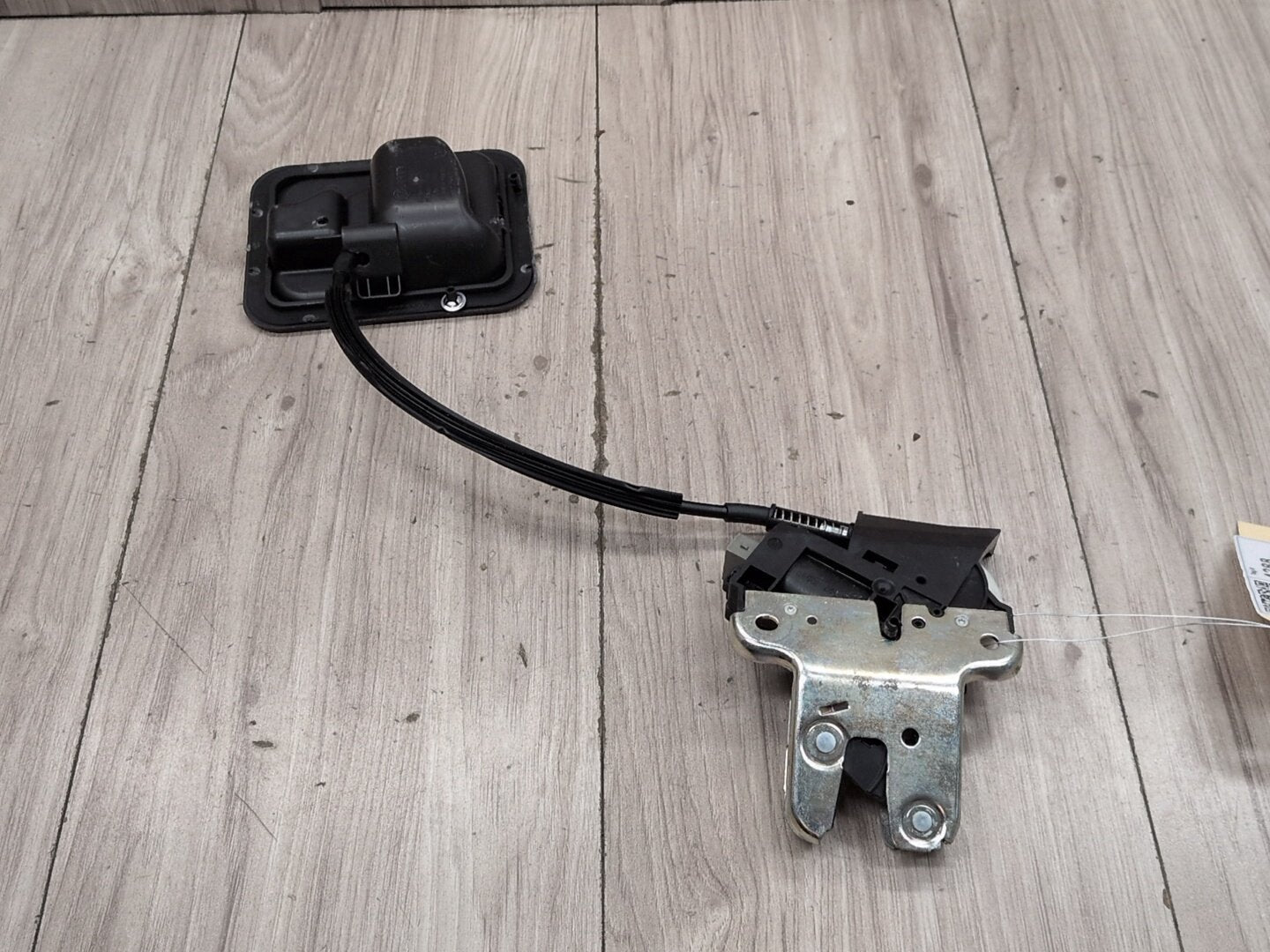 2008 - 2017 Audi S5 8T Liftgate Trunk Lid Liftgate Lock Latch Actuator 4F5827505D