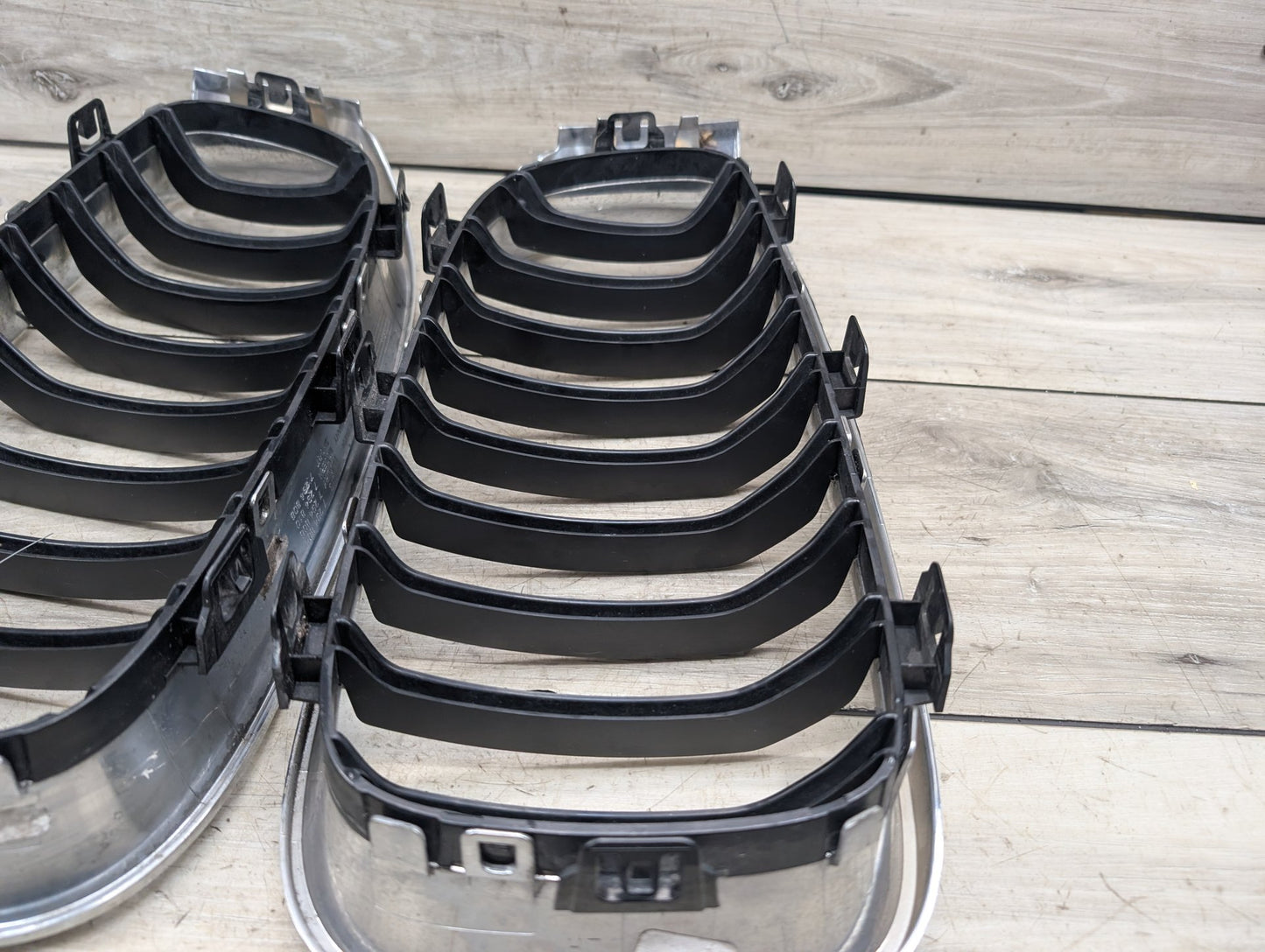 2014 - 2019 BMW 340 F34 Front Left Right Upper Bumper Cover Kidney Grilles SET 7294804 B58B30M0