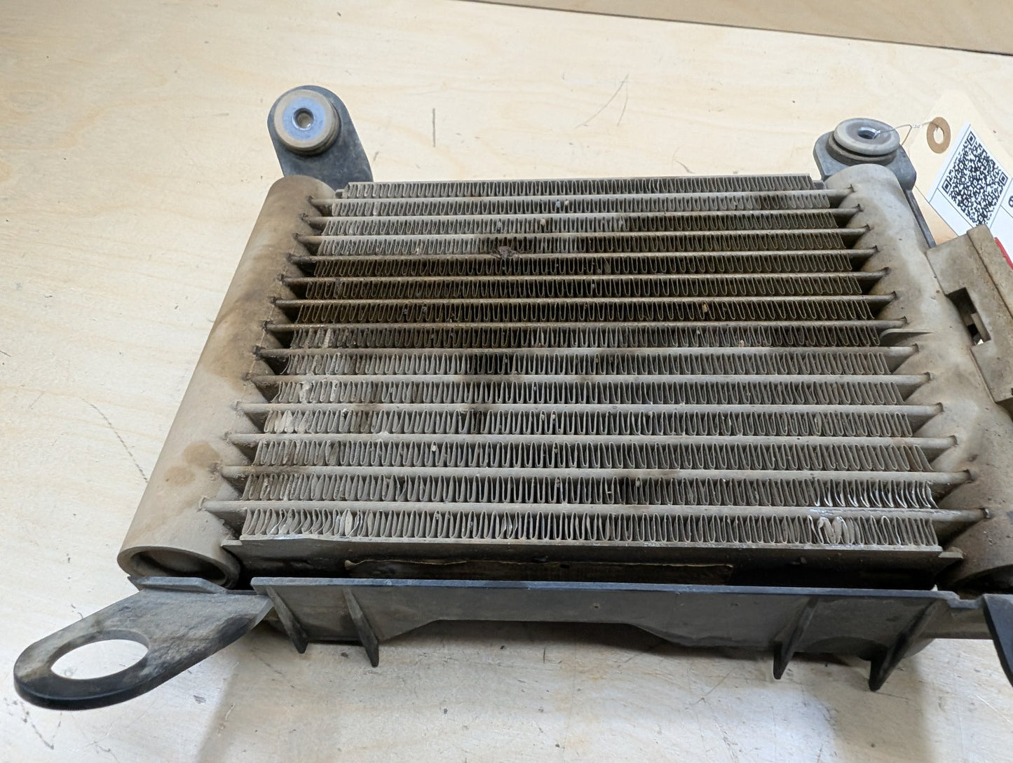 OEM BMW F22 F23 F30 F32 F33 F36 335 440 Engine Oil Auxiliary Secondary Radiator