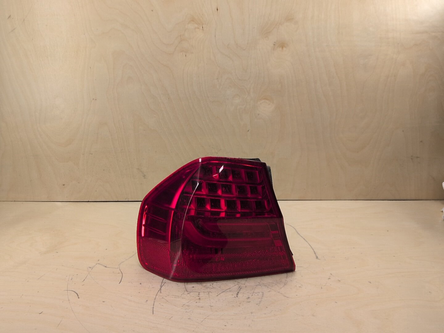 09-11 OEM BMW E90 328 335 M3 LCI Rear Left Driver Side Outer Tail Light