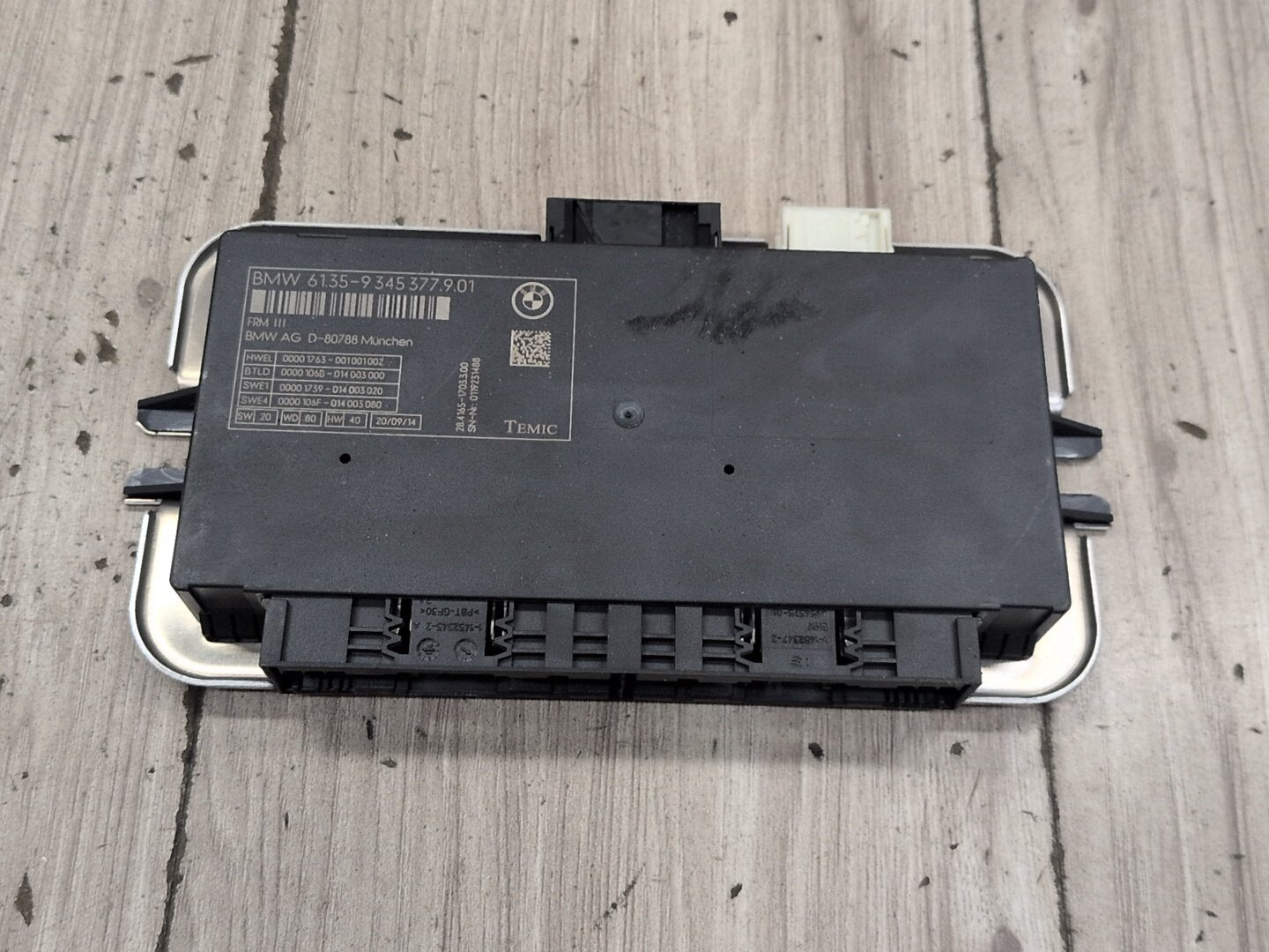 2012-2018 BMW M6 F06 FRM Headlight Footwell Module 9345377