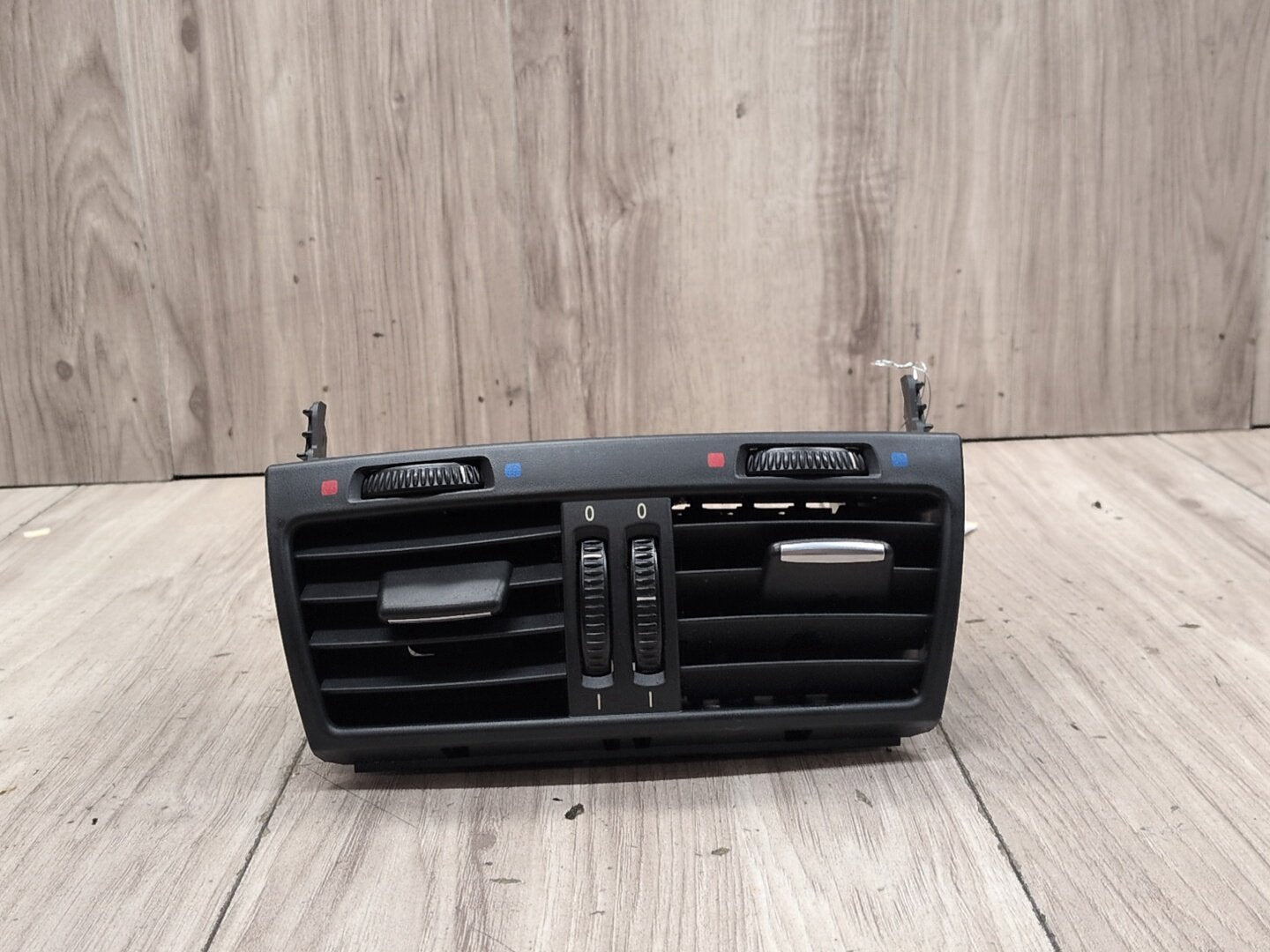 07-14 OEM BMW E70 E71 X5 X6 X5M X6M Rear Center AC Air Vent Grille Black