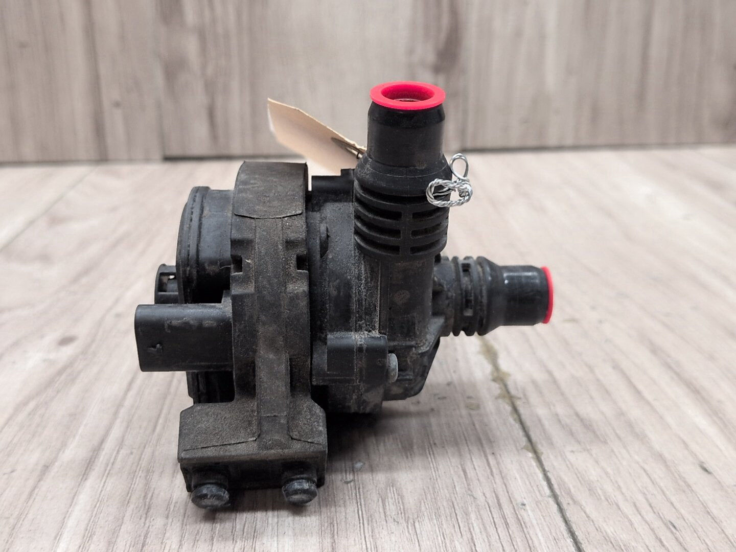 2016 BMW X5 G05 Engine Motor Cooling Auxiliary Water Pump 8679885 CTUB