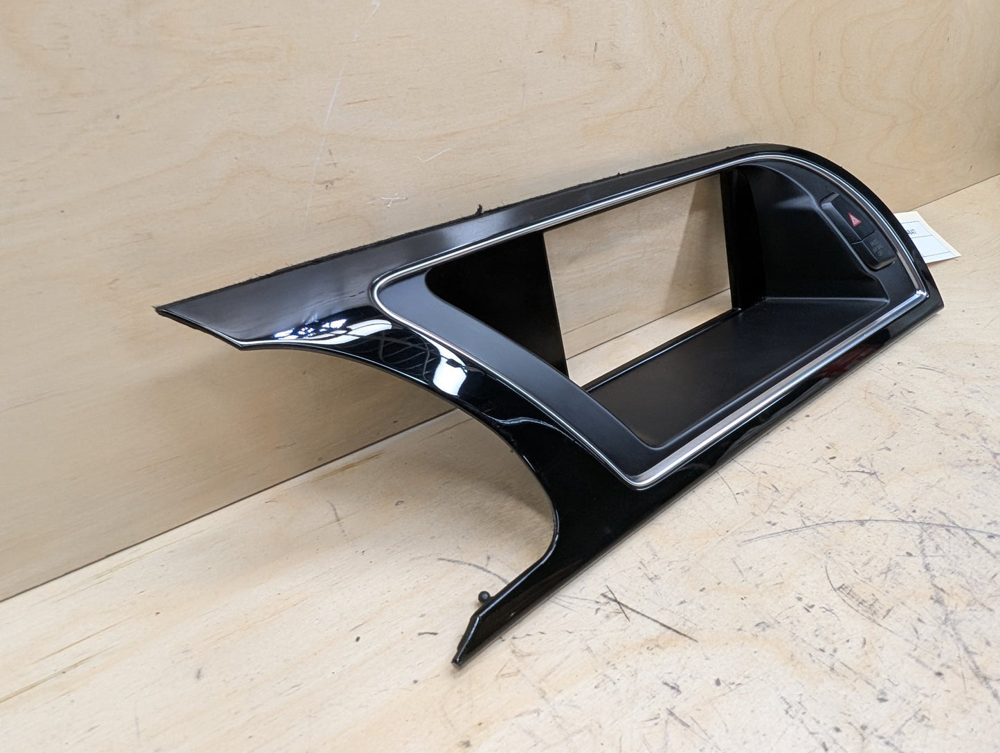 11-17 OEM Audi RS5 8T Center Console Monitor Display Screen Trim 8T1857186L