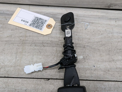 OEM BMW F90 G11 G12 G30 530 540 M550 750 M5 Front Left or Right Seatbelt Buckle