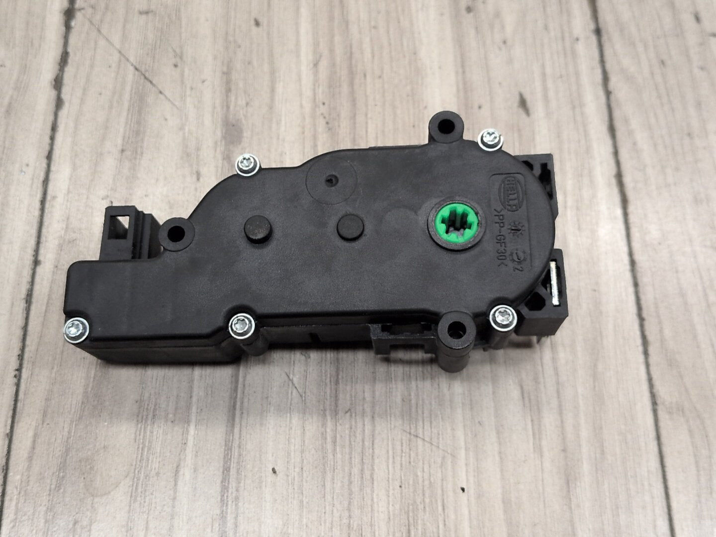 2009-2012 Mercedes-Benz E550 W212 Liftgate Trunk Lid Liftgate Lock Latch Actuator A2047500060 OEM