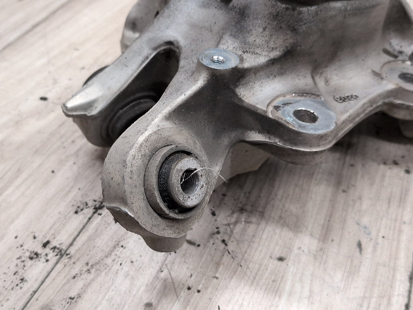 OEM BMW G20 330 M340 REAR Right Passenger Knuckle Wheel Hub Spindle Bearing
