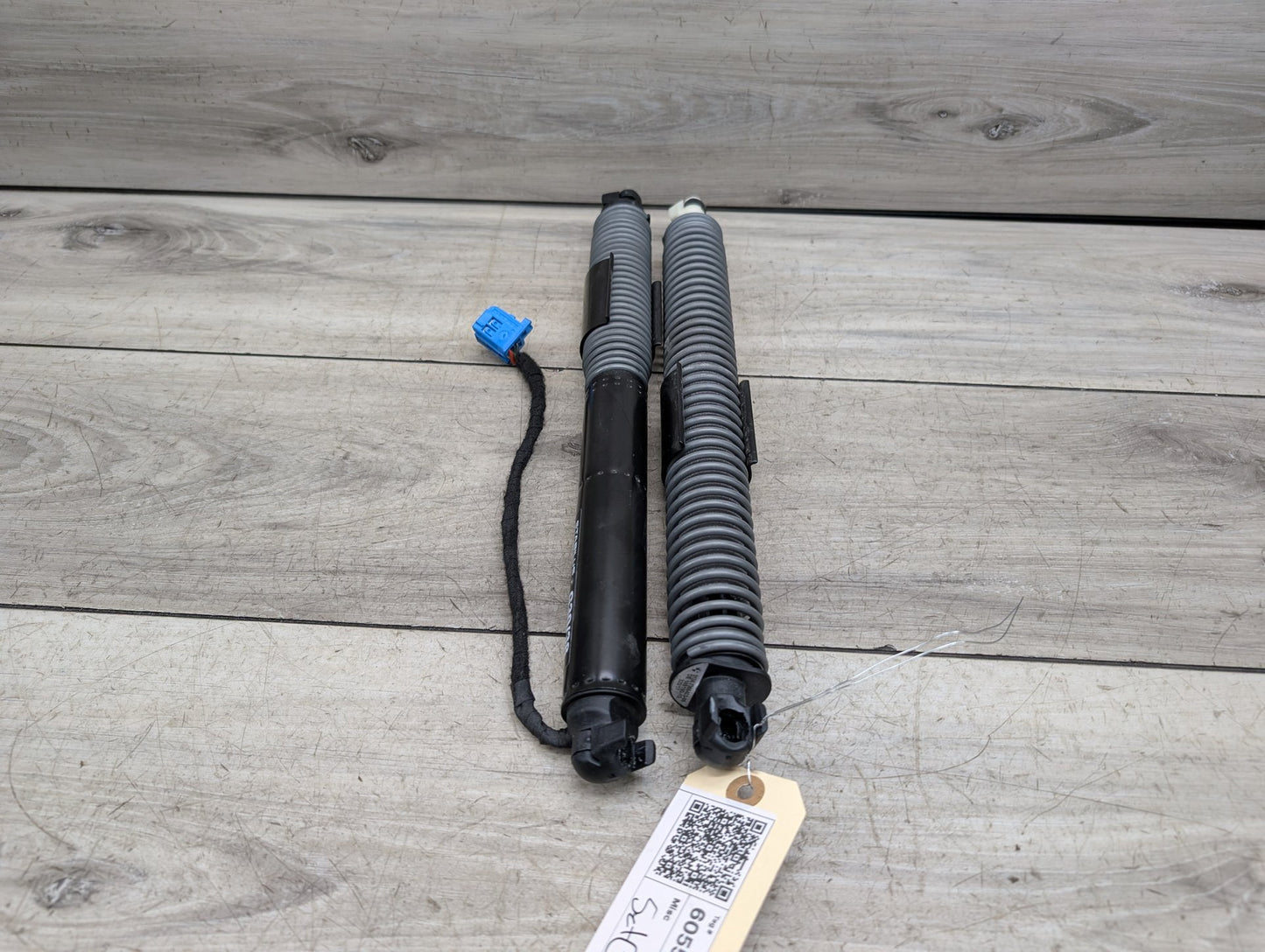2017-2023 BMW 530i G30 Rear Left Right Liftgate Trunk Lid Strut Shock Supports SET 7366403