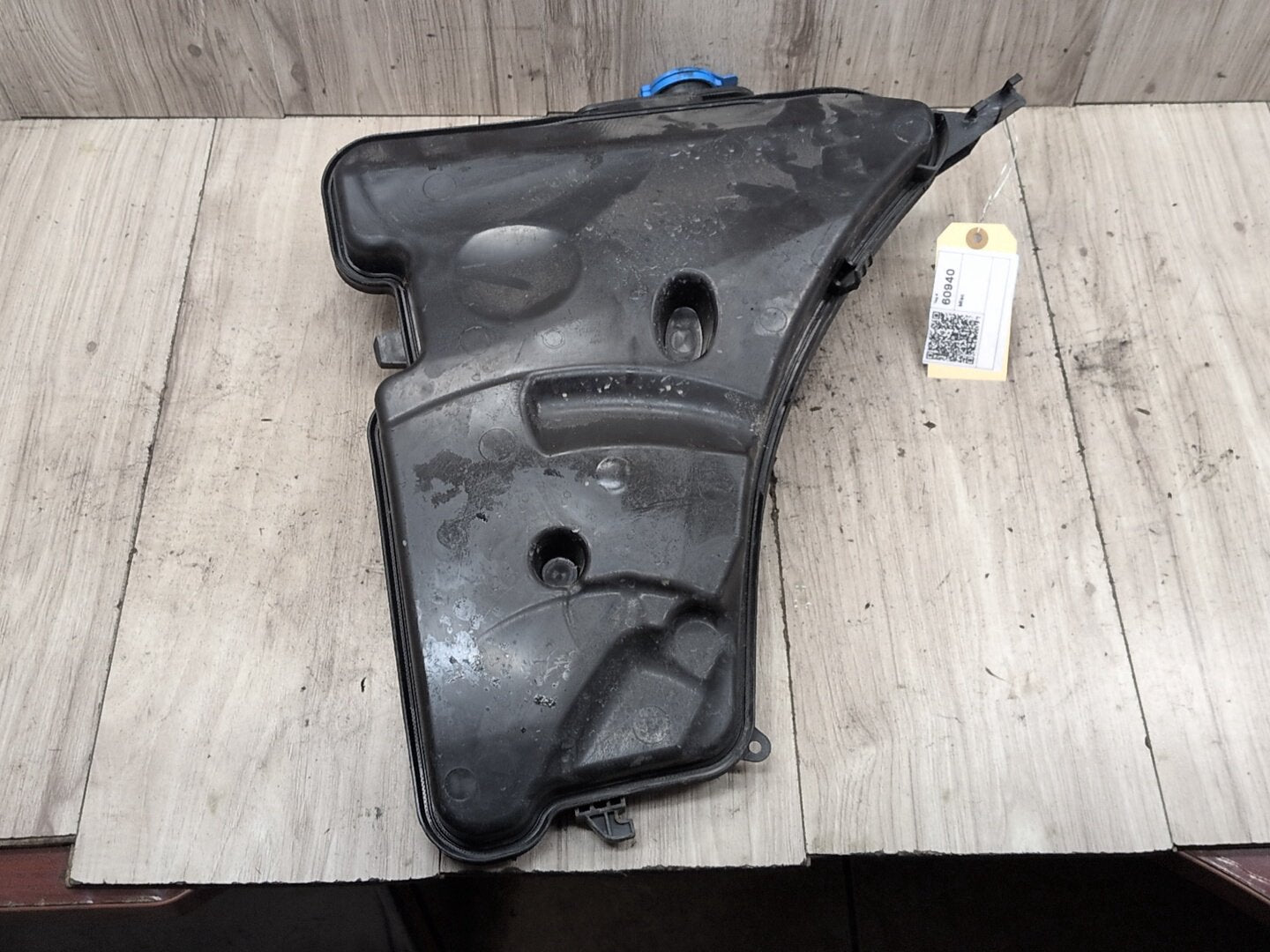 OEM BMW G12 G30 540 M550 750 M760 Windshield Wiper Washer Reservoir Tank Pump