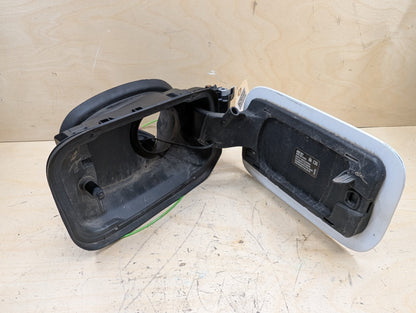 2016-2022 BMW 750i G12 Gas Cover Assembly 7358677