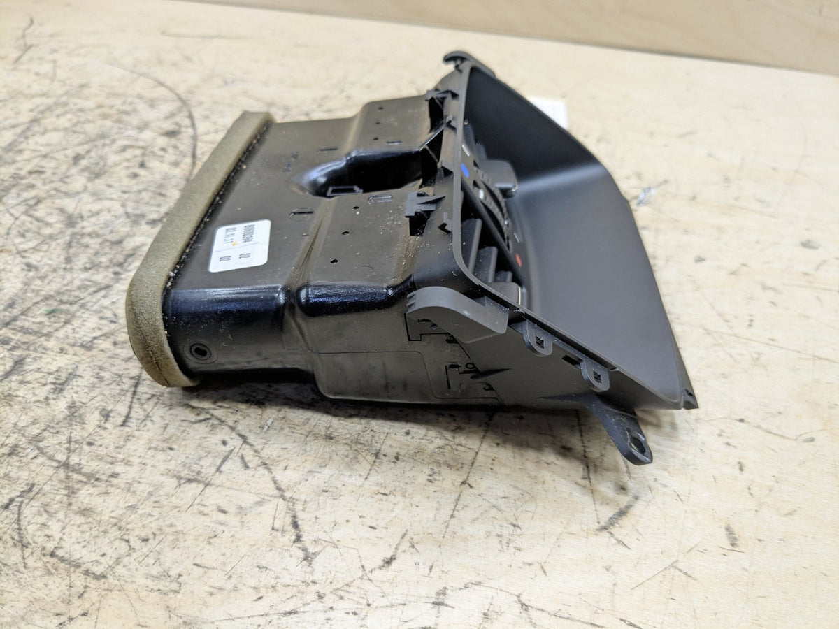 06-11 OEM BMW E90 E91 328 330 335 M3 Sedan Interior Central Console Rear Vent