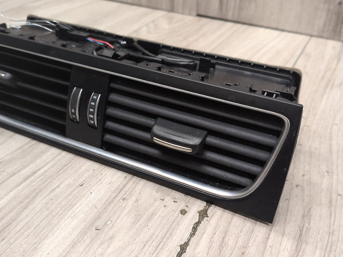 2016 Audi S5 8T Dashboard Dash Board Middle Center Air Vent 8T1820951E OEM