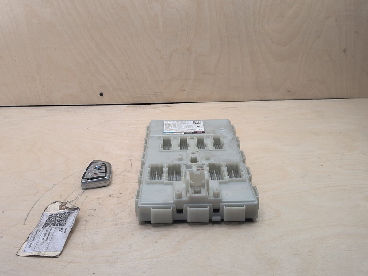 2018-2024 BMW X3 G01 Bdc Body Domain Fem Control Module w/ Key 8779032 OEM