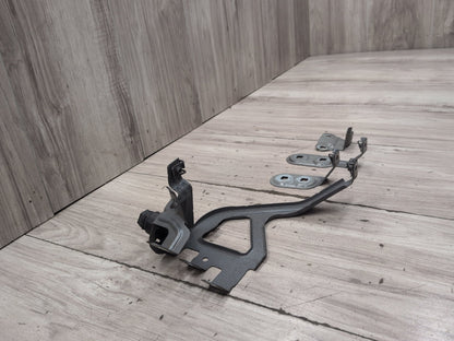 11-16 OEM BMW F10 528 550 Front Left Driver Side Fender Bracket Wing Holder SET