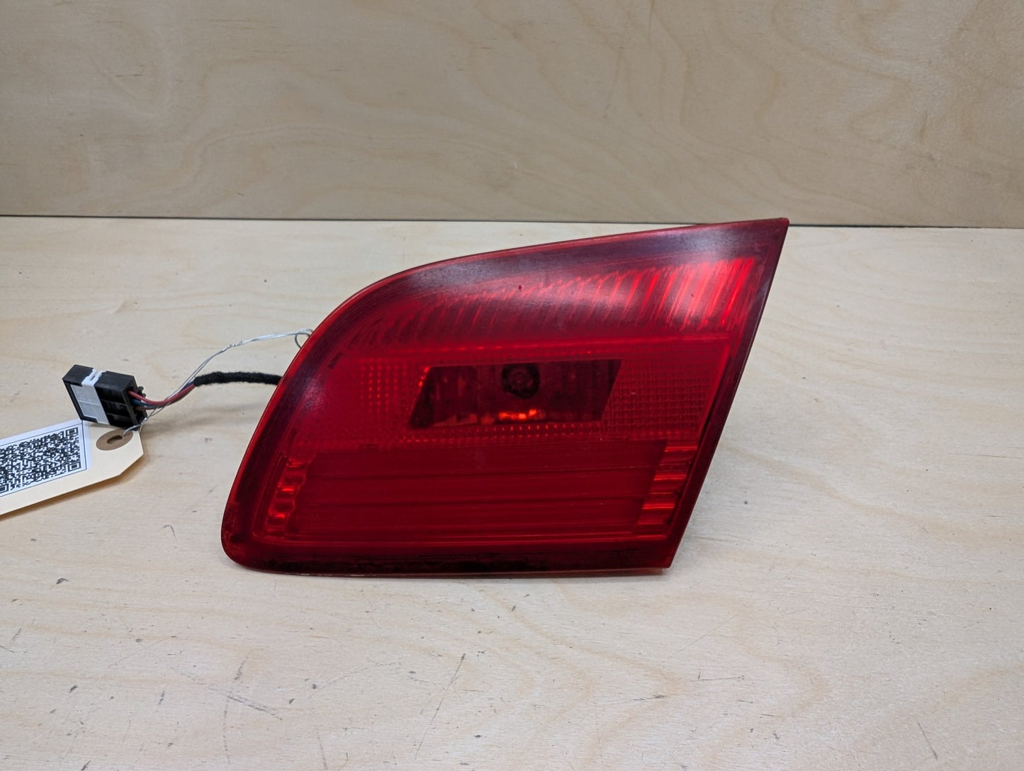 07-10 OEM BMW E93 328 335 M3 CONVERTIBLE Rear Right Passenger Inner Trunk Tail Light