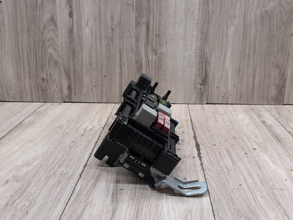 2009-2012 Mercedes-Benz E550 W212 Front Fuse Relay Box Assembly