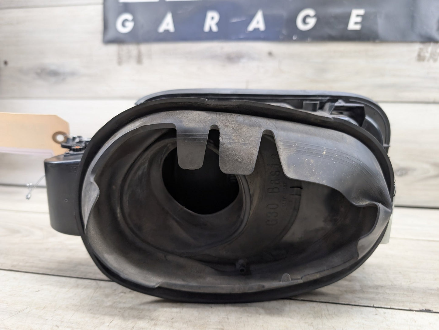 2017-2023 BMW 530i G30 Gas Cover Assembly 7387939