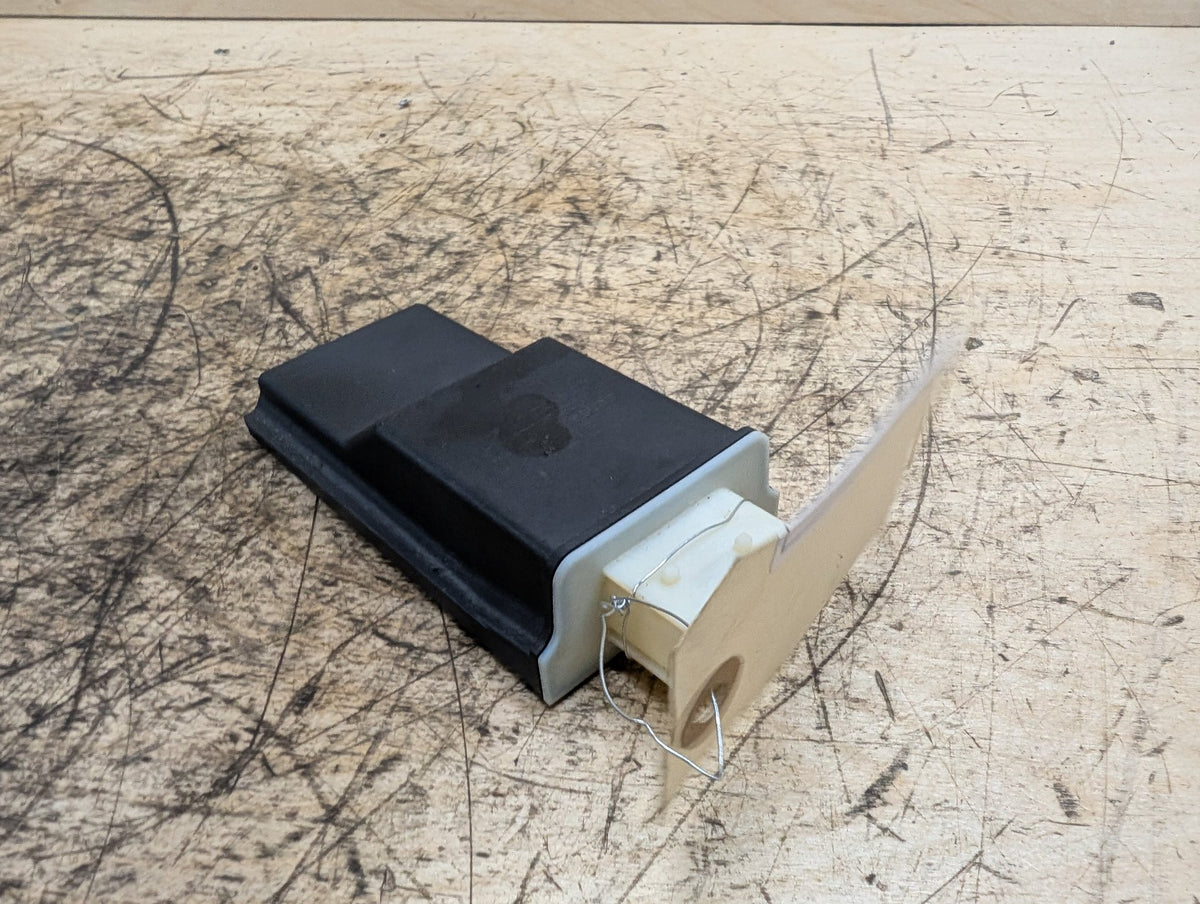 2016-2019 BMW 740Li G12 Front Right Passenger Seat Module 9383645 OEM