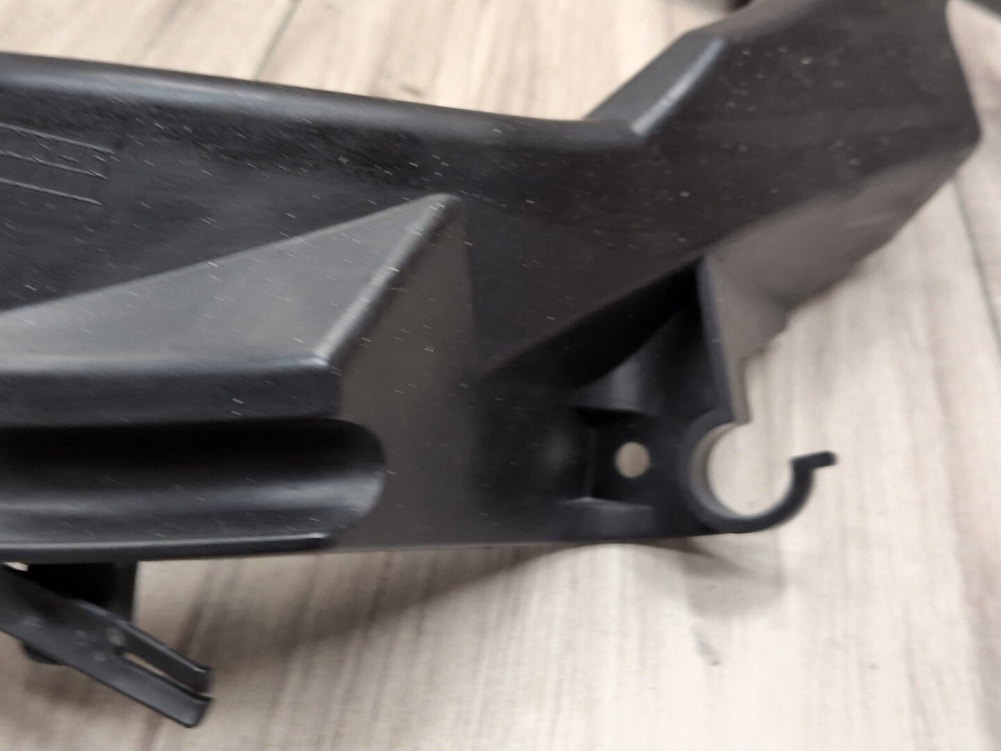 09-11 BMW E90 E91 LCI Front Left Driver Headlight Arm Bracket Mount Plastic