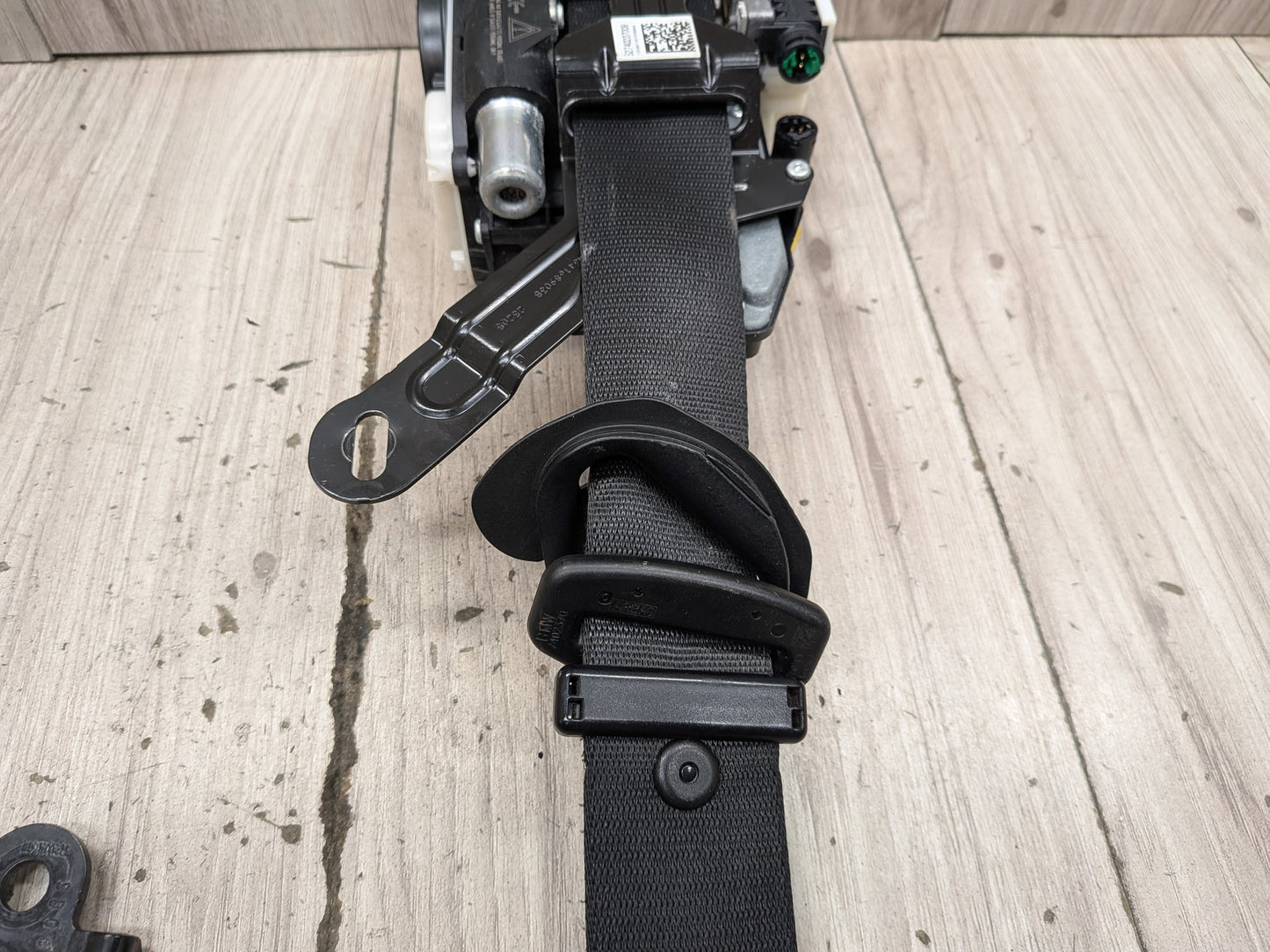 OEM BMW G11 G12 740 750 M760 Front Right Passenger Seat Belt Retractor Black