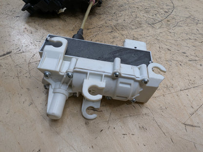 2016-2019 BMW 740i G12 Front Right Passenger Door Latch Lock Actuator w/ Soft Close 2581894 OEM