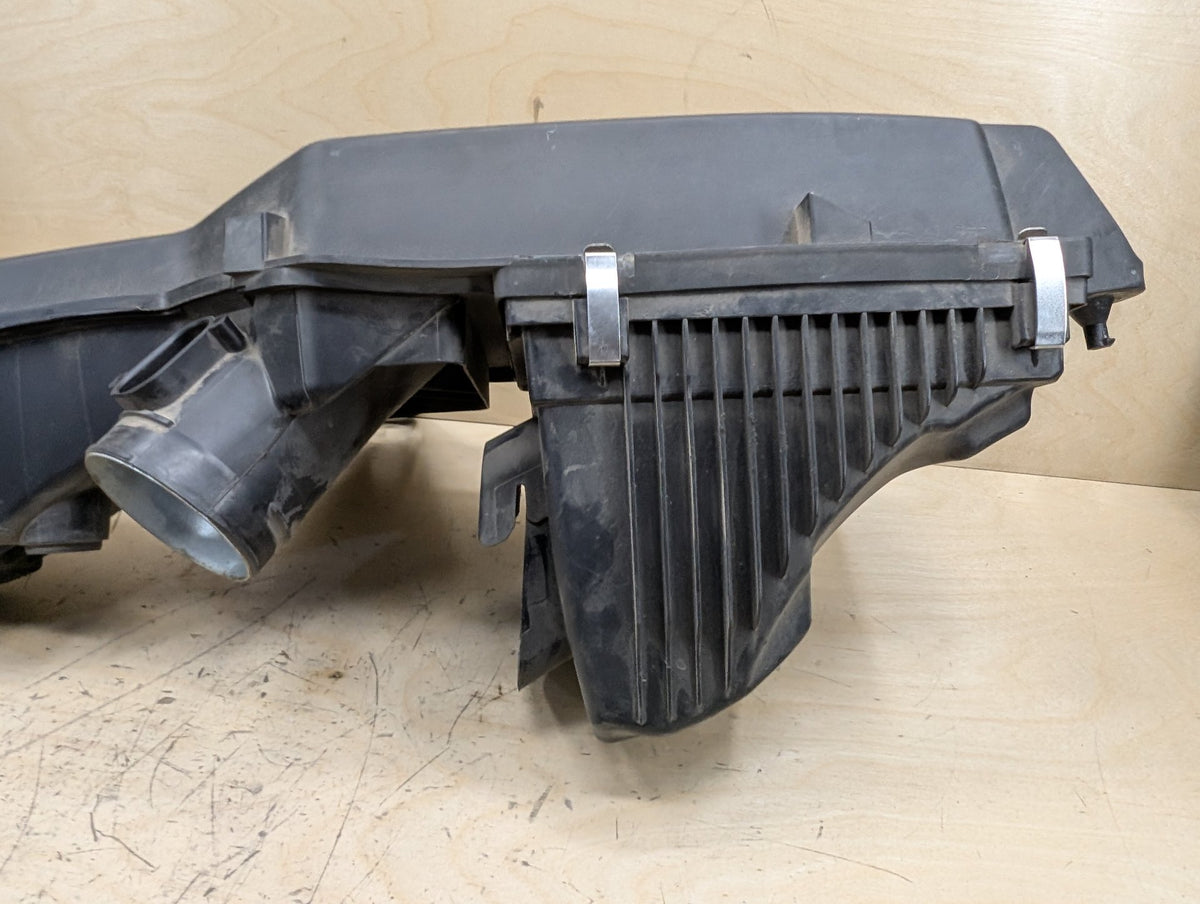 2012-2018 BMW F22 F30 F34 F36 N20 Engine Air Filter Housing Box Assembly 7597589