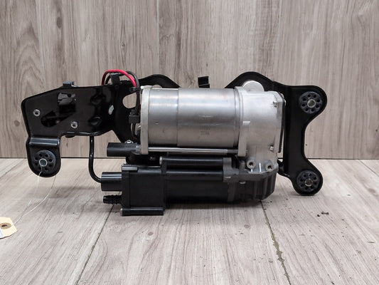 2015 - 2019 BMW X6 F86 Air Suspension Compressor Pump 6875177 S63B44T2