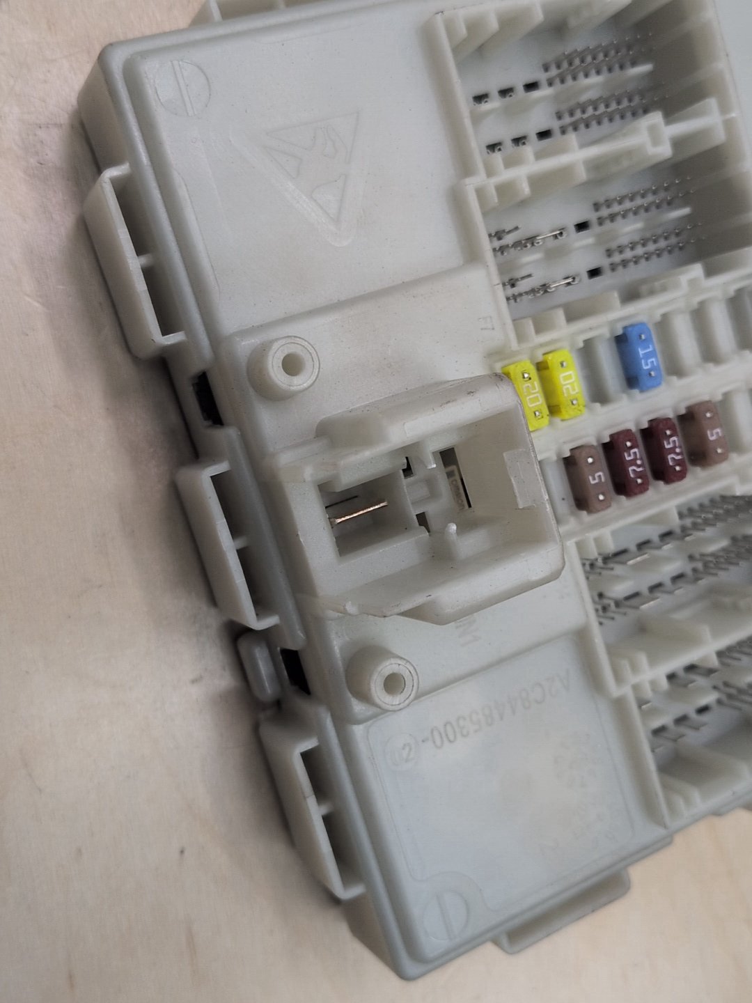 2018-2024 BMW X3 G01 Bdc Body Domain Fem Control Module w/ Key 8779032 OEM