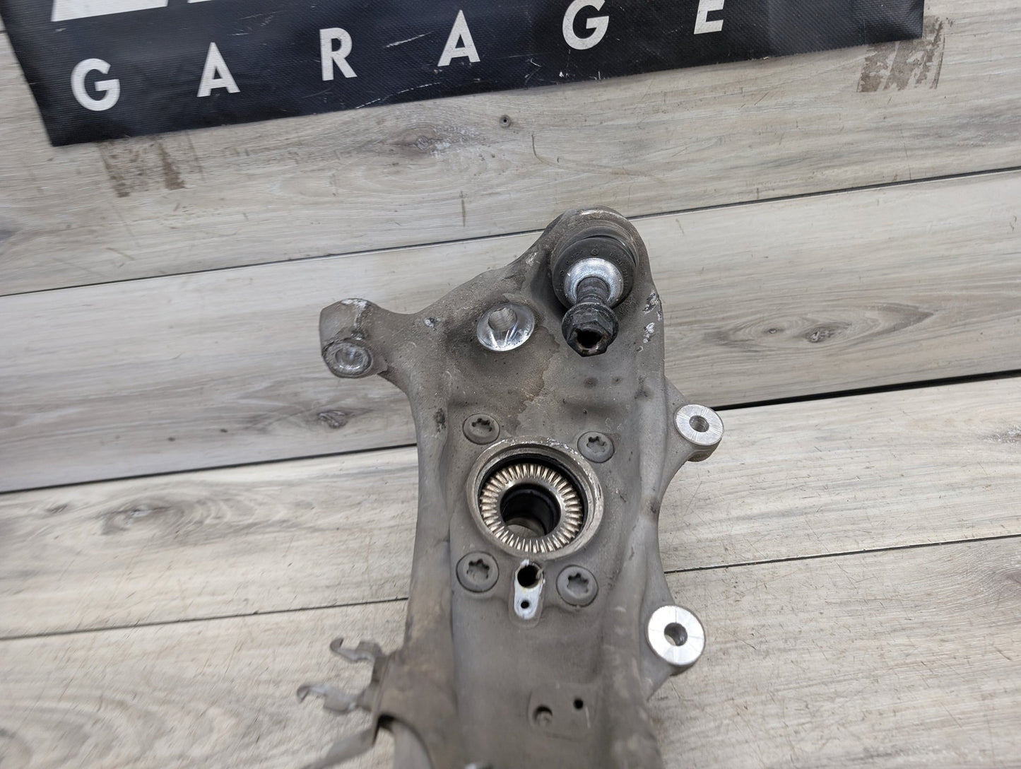 OEM BMW G30 530 540 M550 AWD Front Left Driver Hub Spindle Knuckle Wheel Bearing