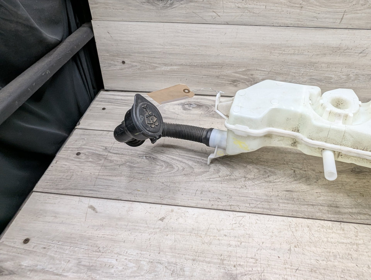 2014 - 2018 BMW X5 F15 Windshield Reservoir Tank Assembly 7292423 N63B