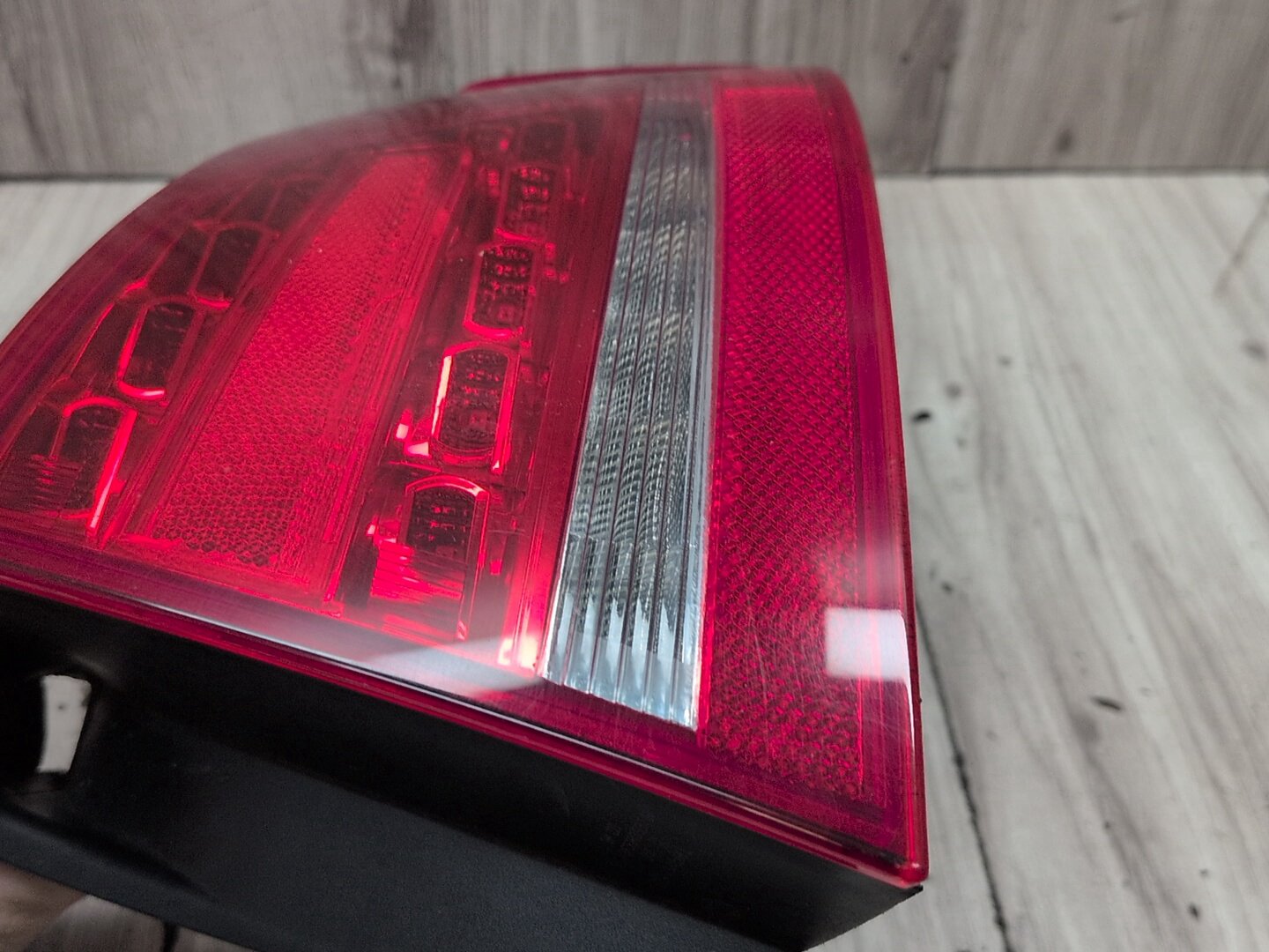 2010-2016 Audi S4 B8 Rear Right Passenger Outer Tail Light 8K5945096L OEM