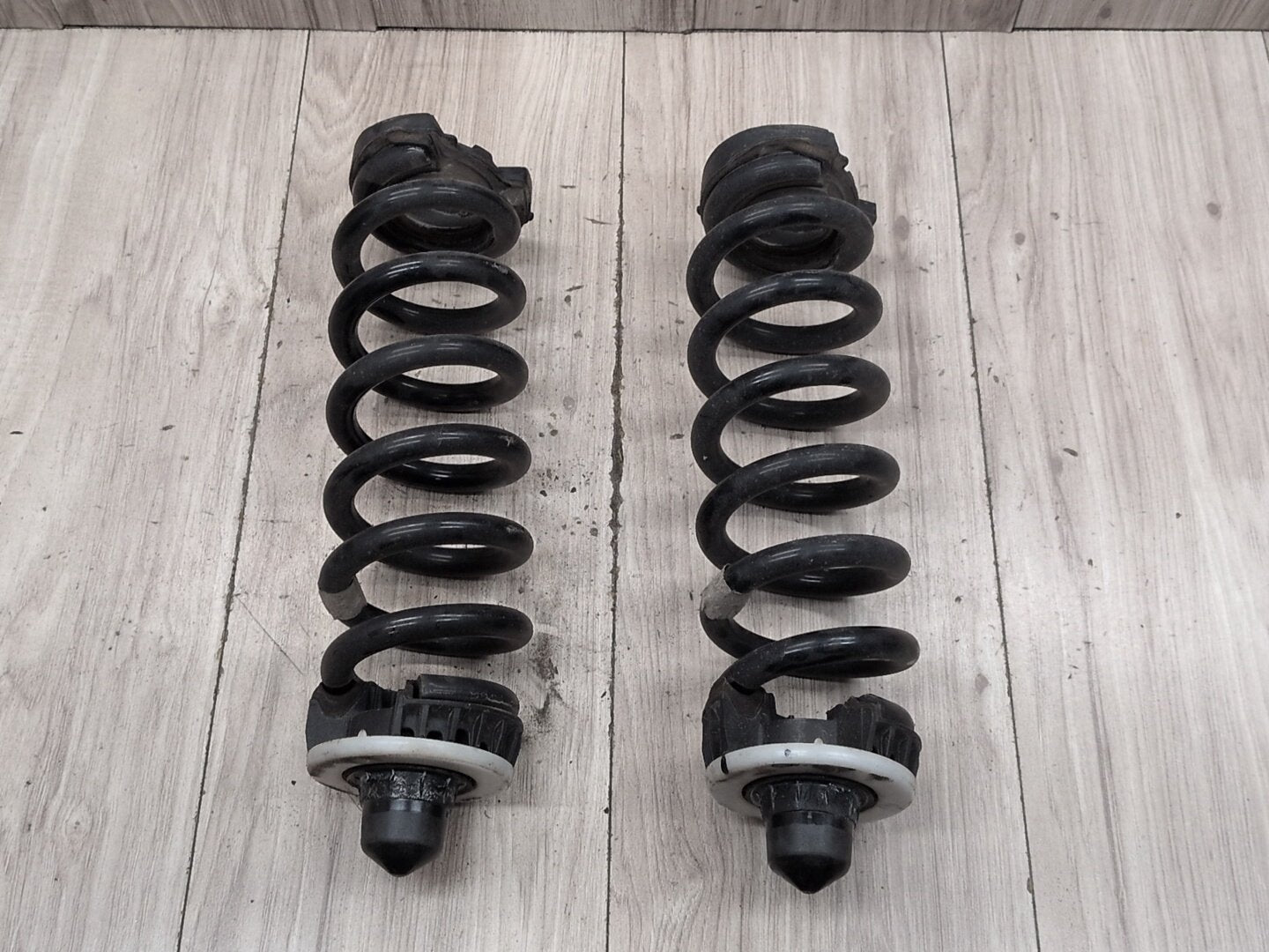 2019-2026 BMW M340i G20 Rear Left Right Strut Shock Coil Springs SET 6875395