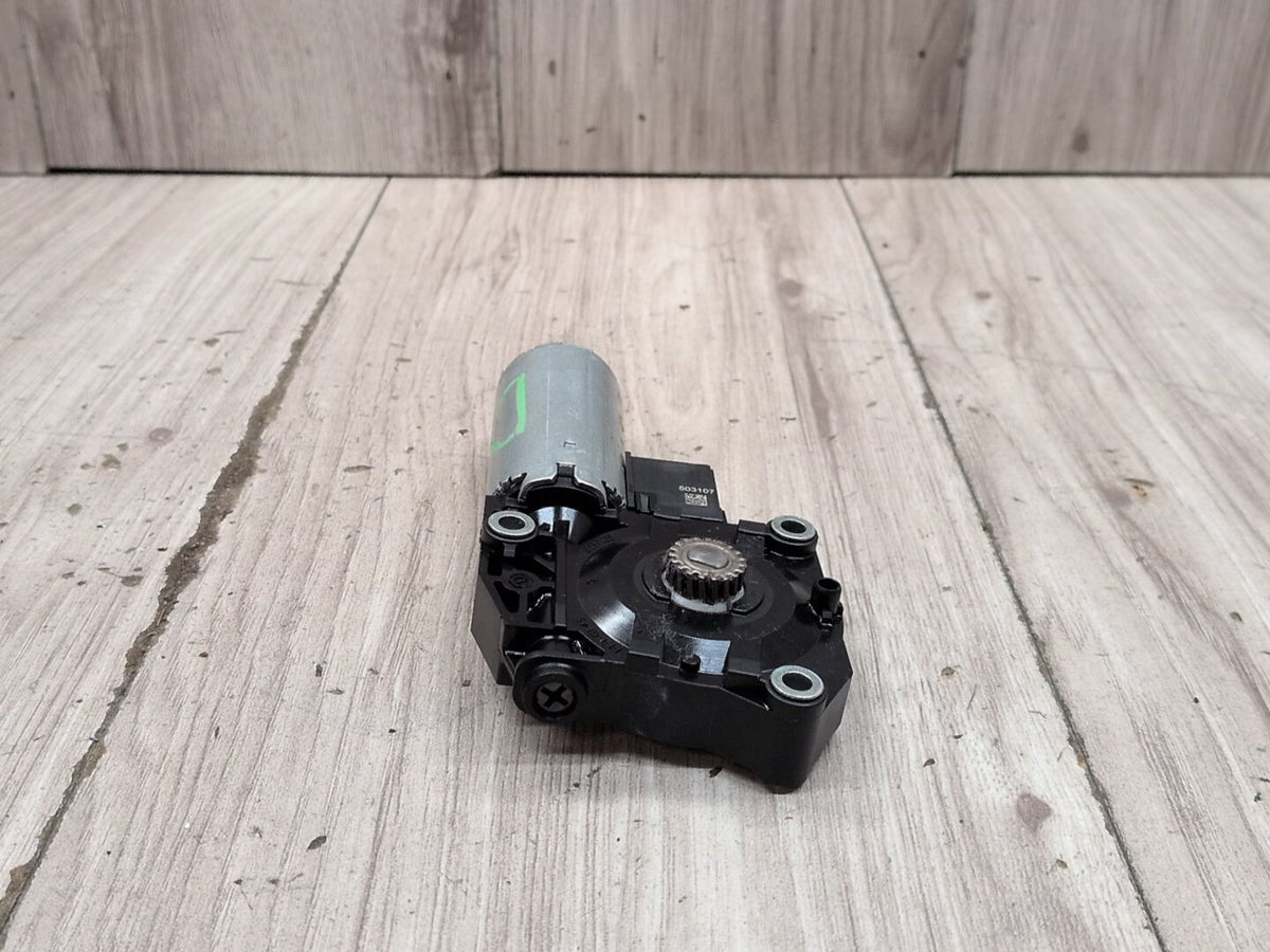 2019-2026 BMW M340i G20 Sunroof Sun Roof Glass Motor 7424804 OEM