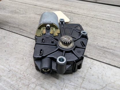 OEM BMW F02 F06 F10 F13 F16 F22 F30 F32 F36 F80 F82 Sunroof Glass Motor Drive