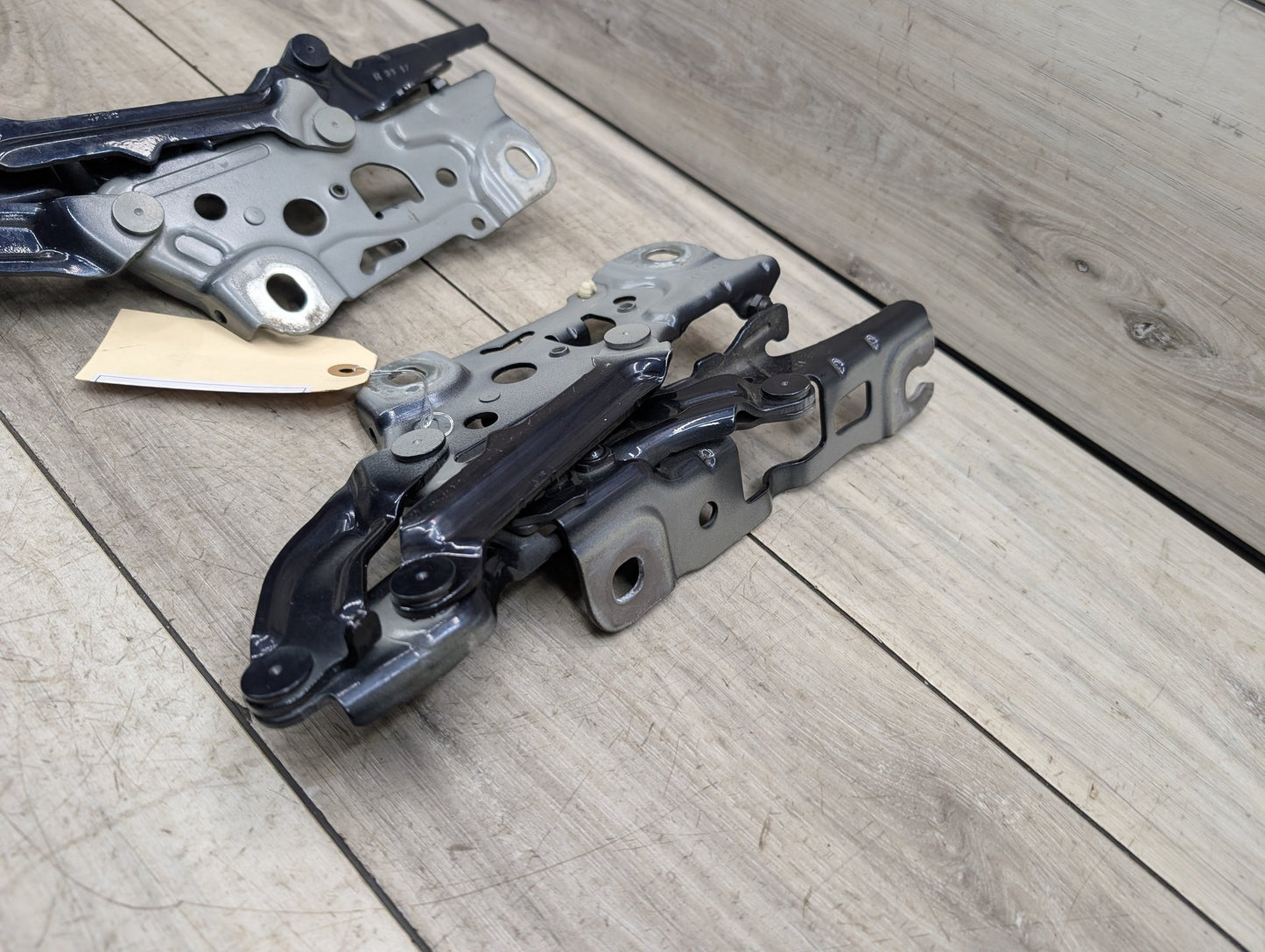 OEM BMW F90 F93 G12 G14 G15 G16 G30 M5 M8 Hood Bonnet Left Right Hood Hinges SET