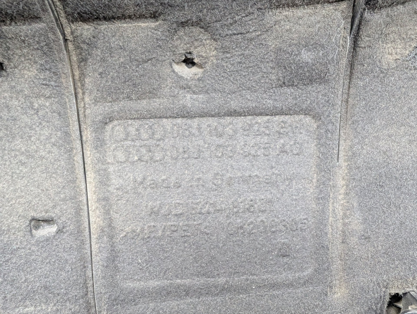 2009 - 2017 Audi Q5 8R Engine Cover 06J103925BR EA888