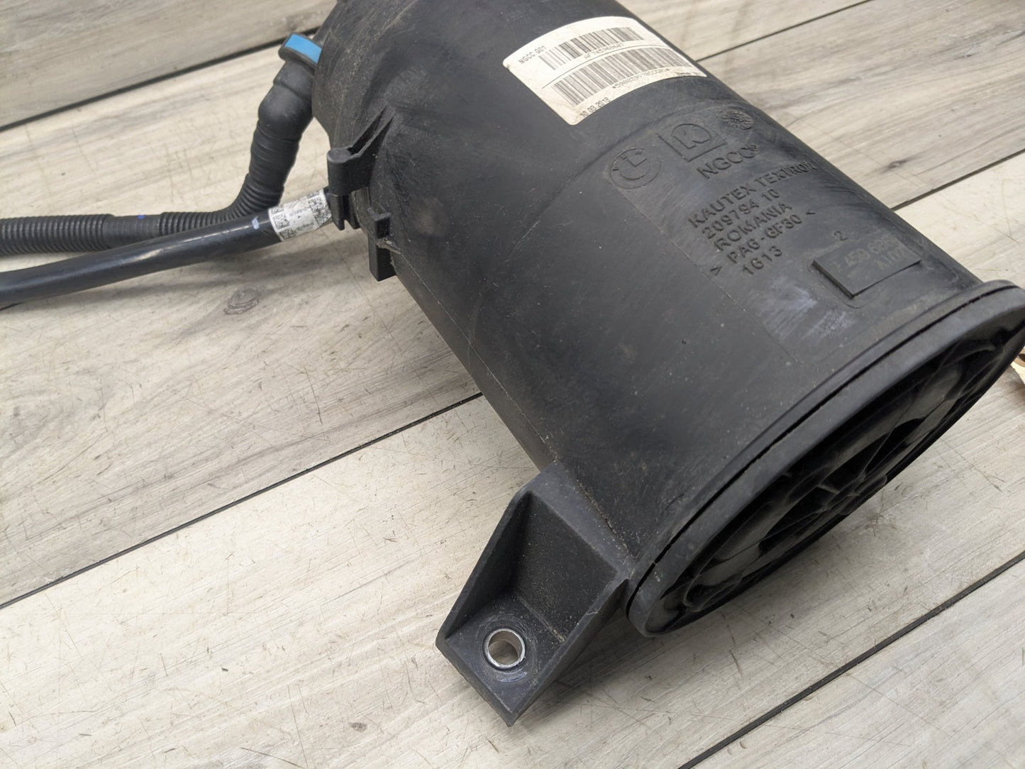 2019-2020 BMW X3 G01 Fuel Vapor Charcoal Canister 7459686 OEM