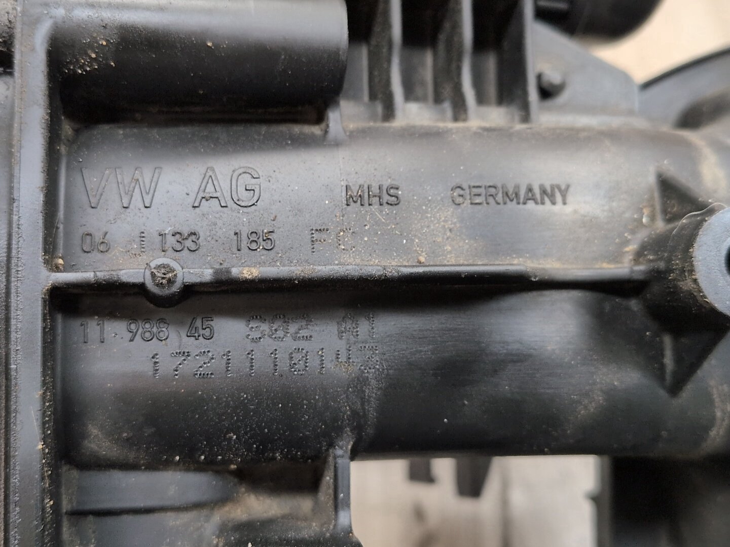 2015-2018 Audi 8U Q3 CCTA Engine Motor Intake Manifold 06J133185F
