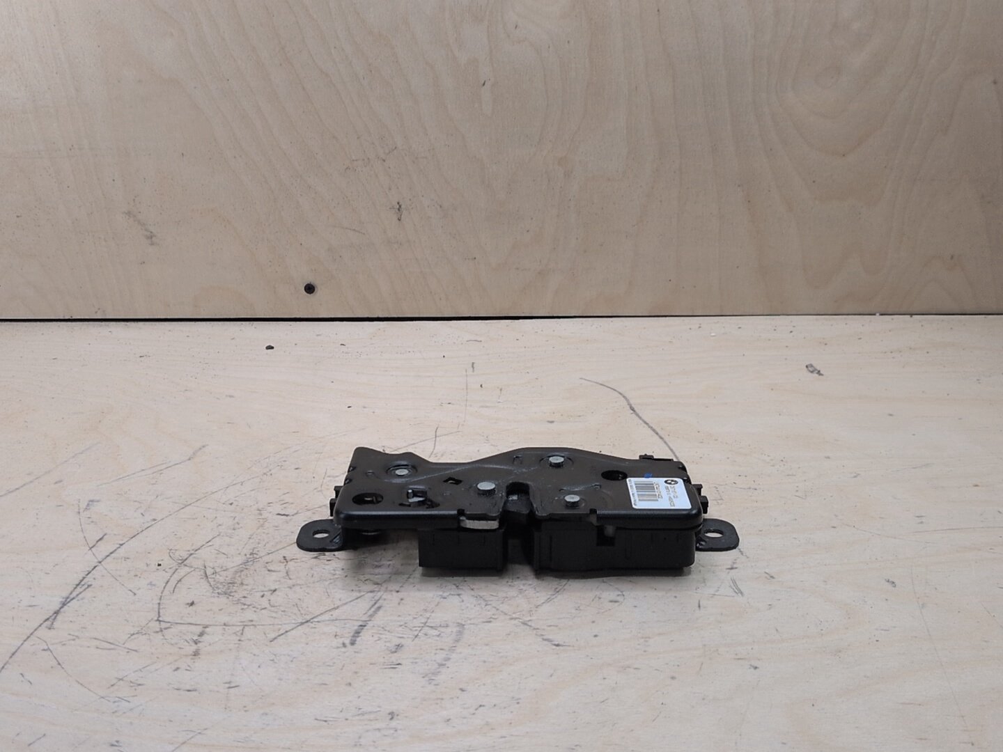 2016-2022 BMW 750i G12 Liftgate Trunk Lid Liftgate Lock Latch Actuator 7441014