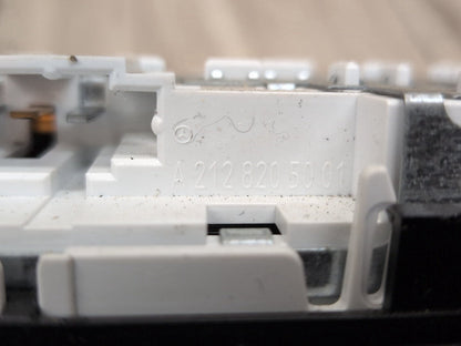 09-12 Mercedes-Benz E550 W212 Rear Headliner Overhead Dome Light Switch Module