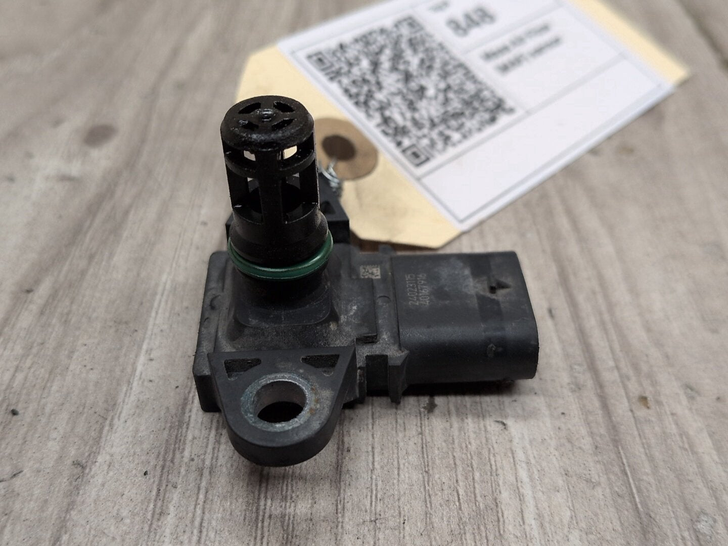 2013 - 2019 BMW 750i F01 Manifold Absolute Pressure (MAP) Sensor 7599042 N63B44O1