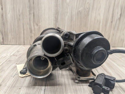 2011 - 2017 BMW X3 F25 Engine Motor Turbo Charger w/ Manifold 7588938 N20B20O0