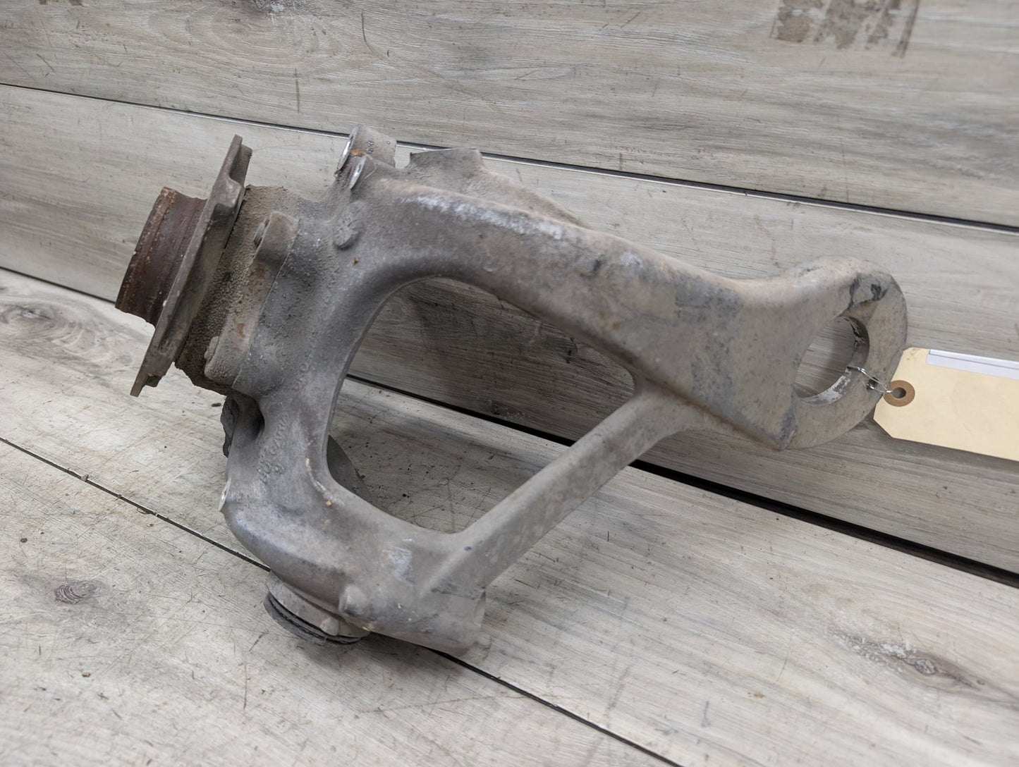 2008 - 2017 Audi S5 8T Rear Right Passenger Spindle Knuckle w/ Bearing 8K0505436A
