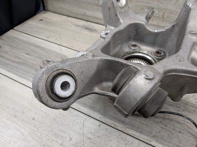 2019 BMW M550i G30 Rear Right Spindle Knuckle w/ Bearing 6866336 OEM