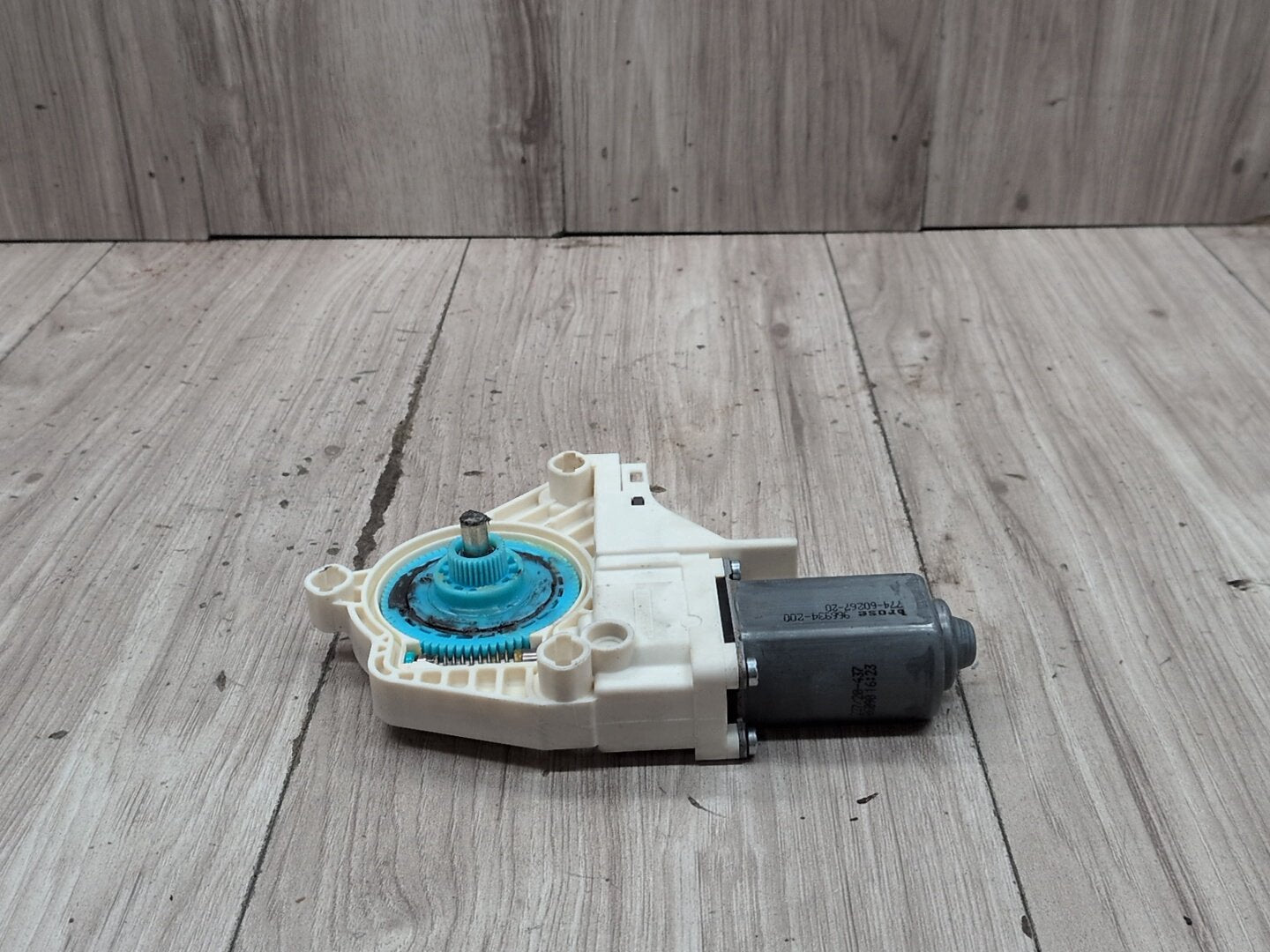 2010-2016 Audi S4 B8 Front Right Passenger Door Window Glass Regulator Motor 8K0959802A OEM
