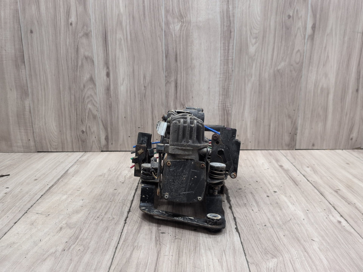 16-22 OEM BMW G11 G12 740 750 M760 Air Suspension Compressor Pump Module Motor