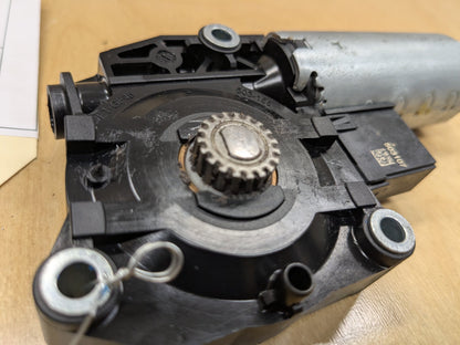 2022-2026 BMW 430i G26 Sunroof Sun Roof Glass Motor 7424804 OEM